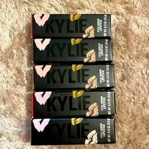 Kylie Cosmetics Créme Lipsticks